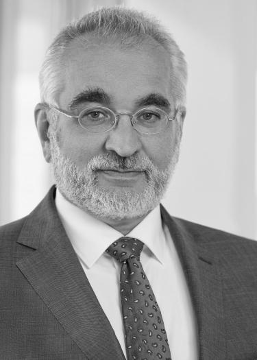 DR. HELMUT BALTHASAR