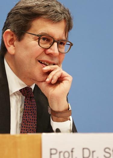 PROF. DR. MARKUS STOFFELS