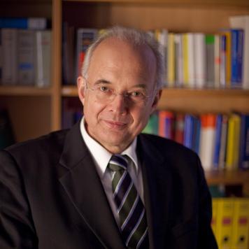 Porträt von Paul Kirchhof